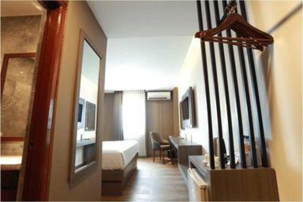 ฮอริสัน พลาซ่า เตกัล Hotel ภายนอก รูปภาพ