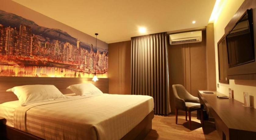 ฮอริสัน พลาซ่า เตกัล Hotel ภายนอก รูปภาพ
