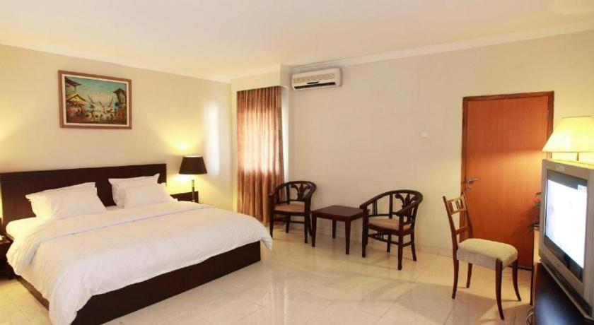 ฮอริสัน พลาซ่า เตกัล Hotel ภายนอก รูปภาพ